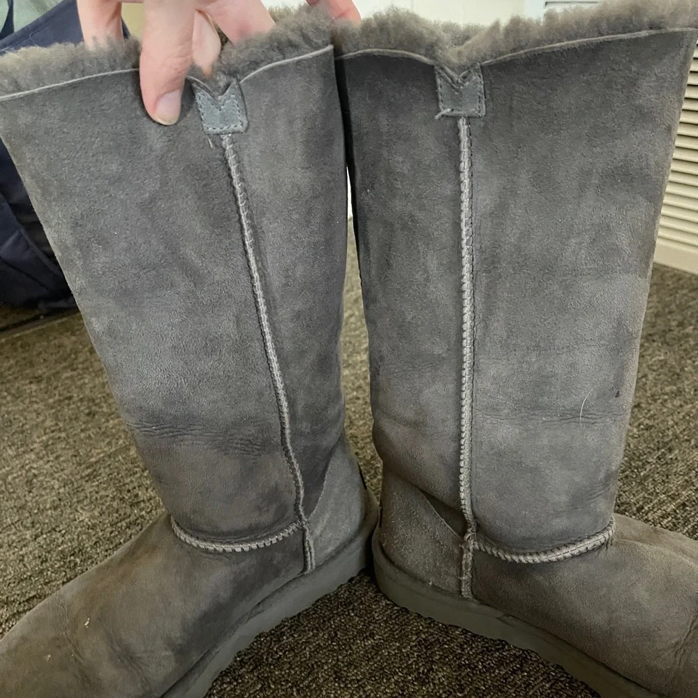 UGG stylish gray